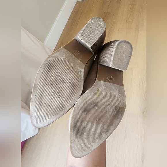 Universal Thread beige ankle boots size 8.5 women's - Picture 4 of 4